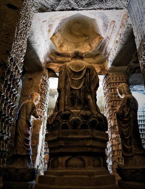 ❷ 圣水寺宋代石窟群